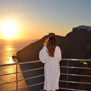 Meet your Posher, Vita